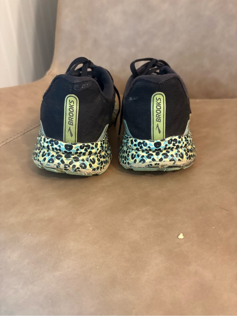 Brooks launch 8 black teal cheetah print comfortable athletic shoes size 7.5 - Picture 7 of 10